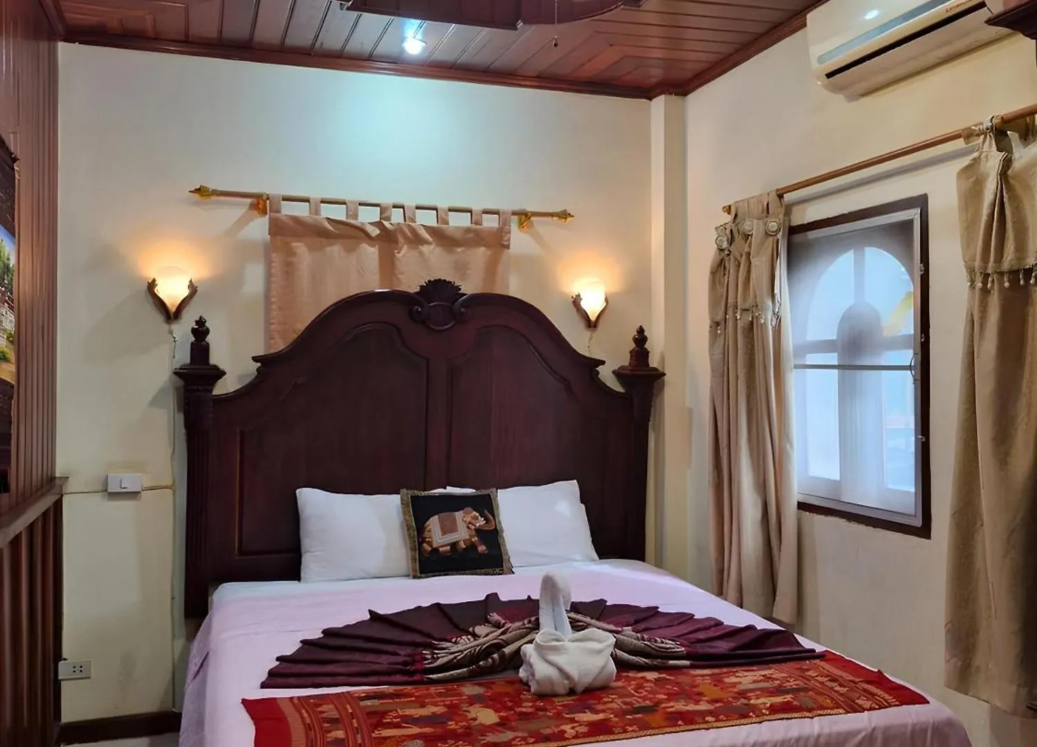 Hotel Sakura Wood House Luang Prabang